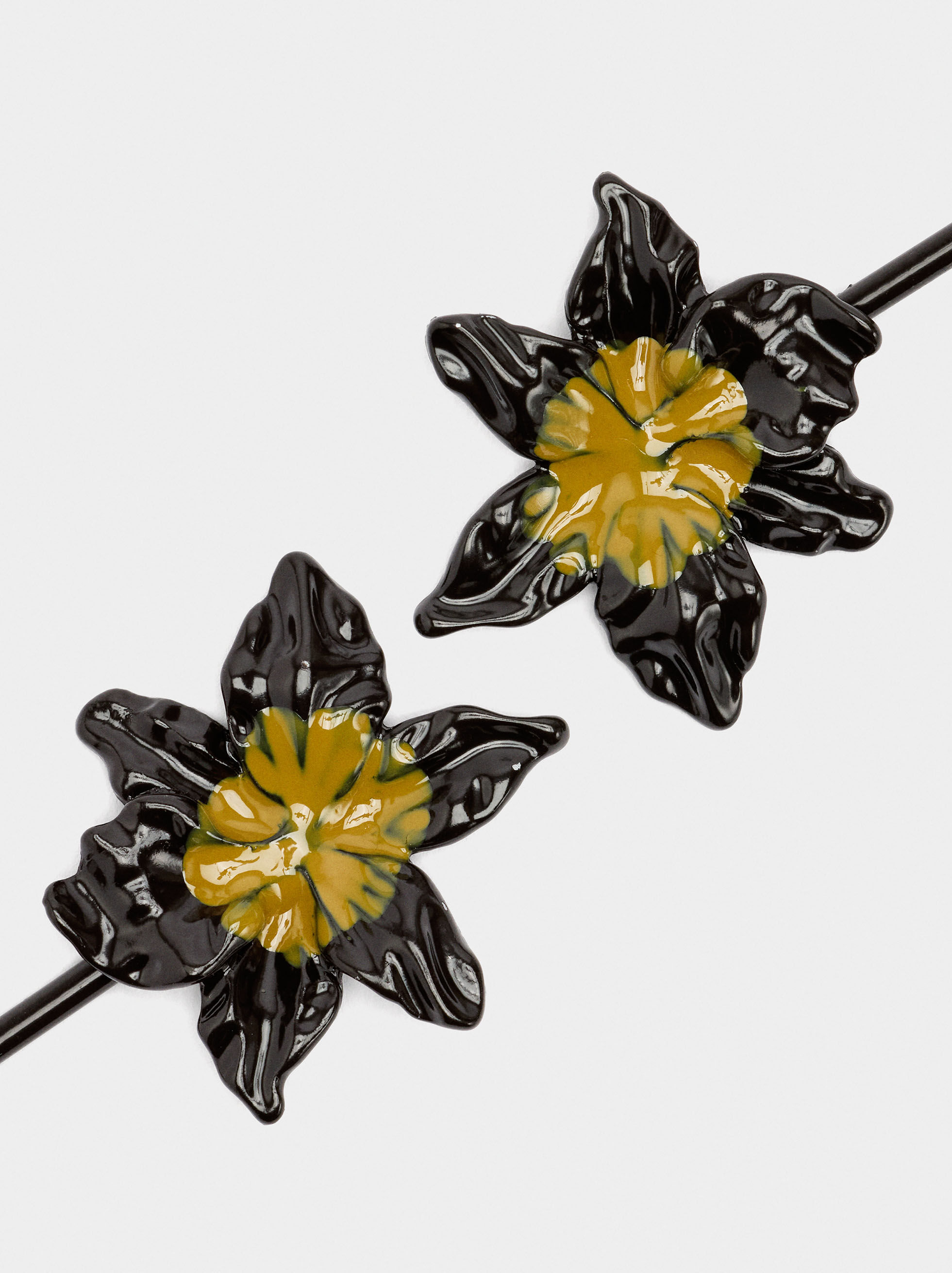 Boucles d'oreilles barre avec fleur