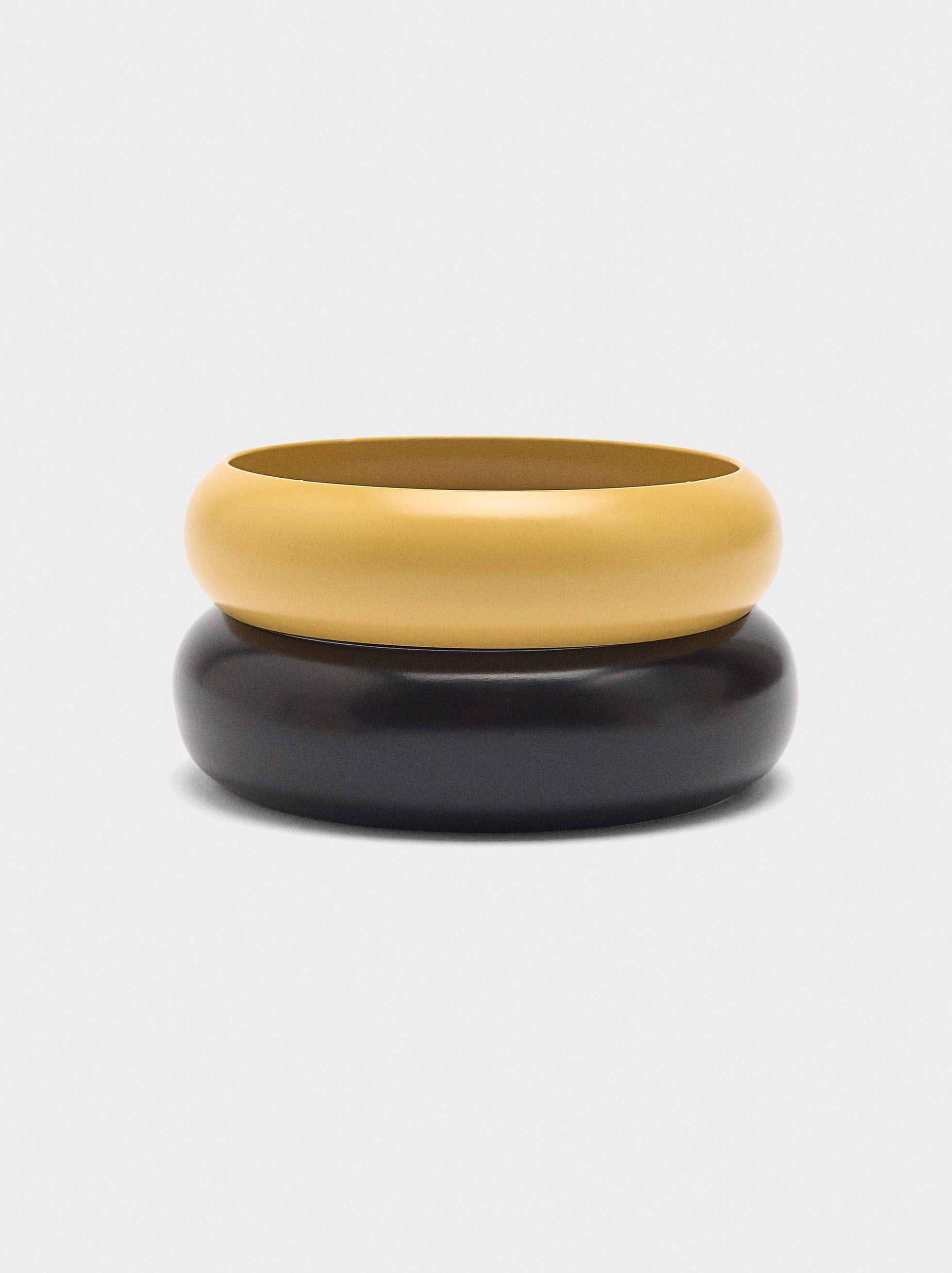 Ensemble de bracelets avec vernis