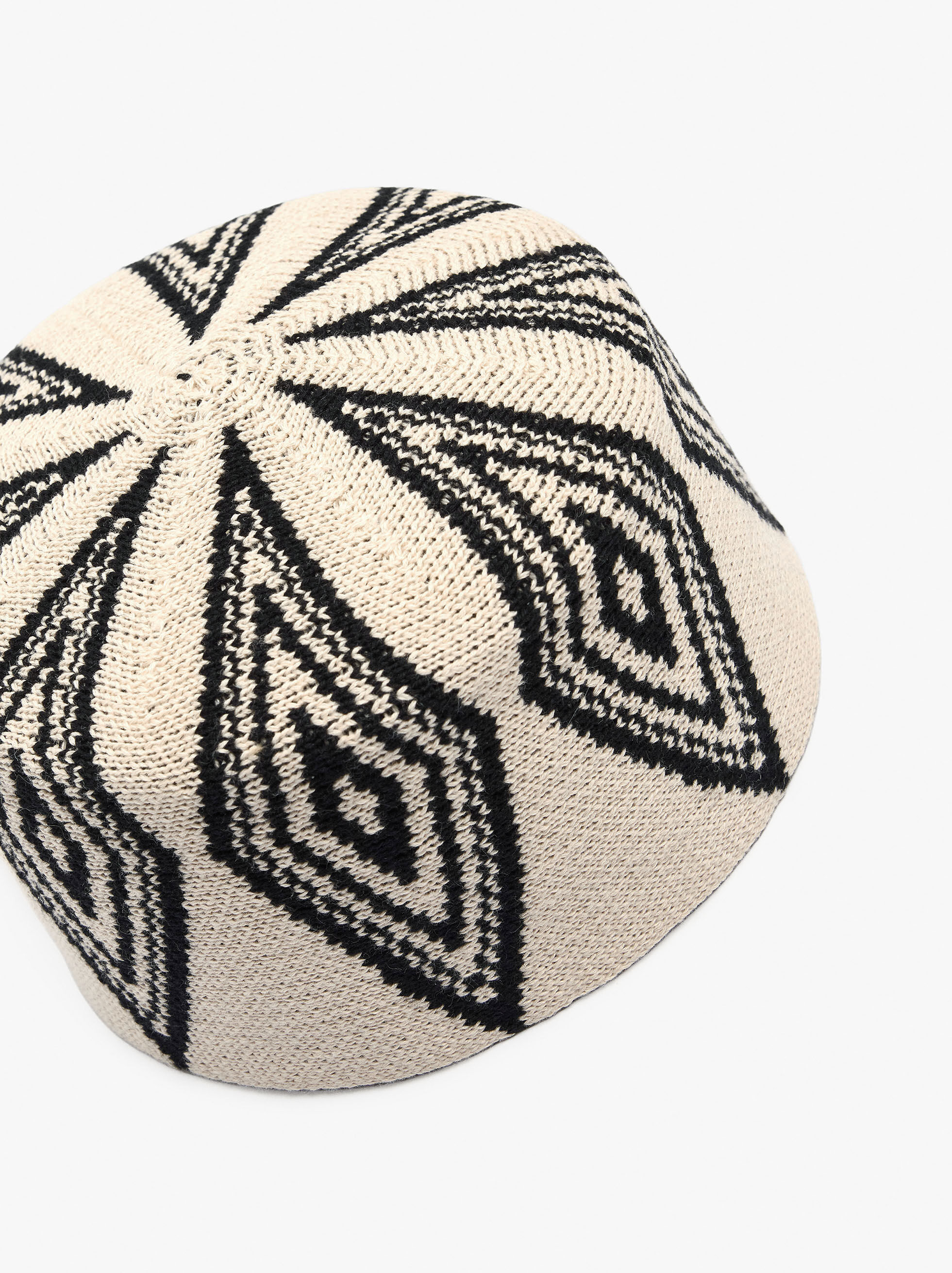 Bonnet en maille jacquard