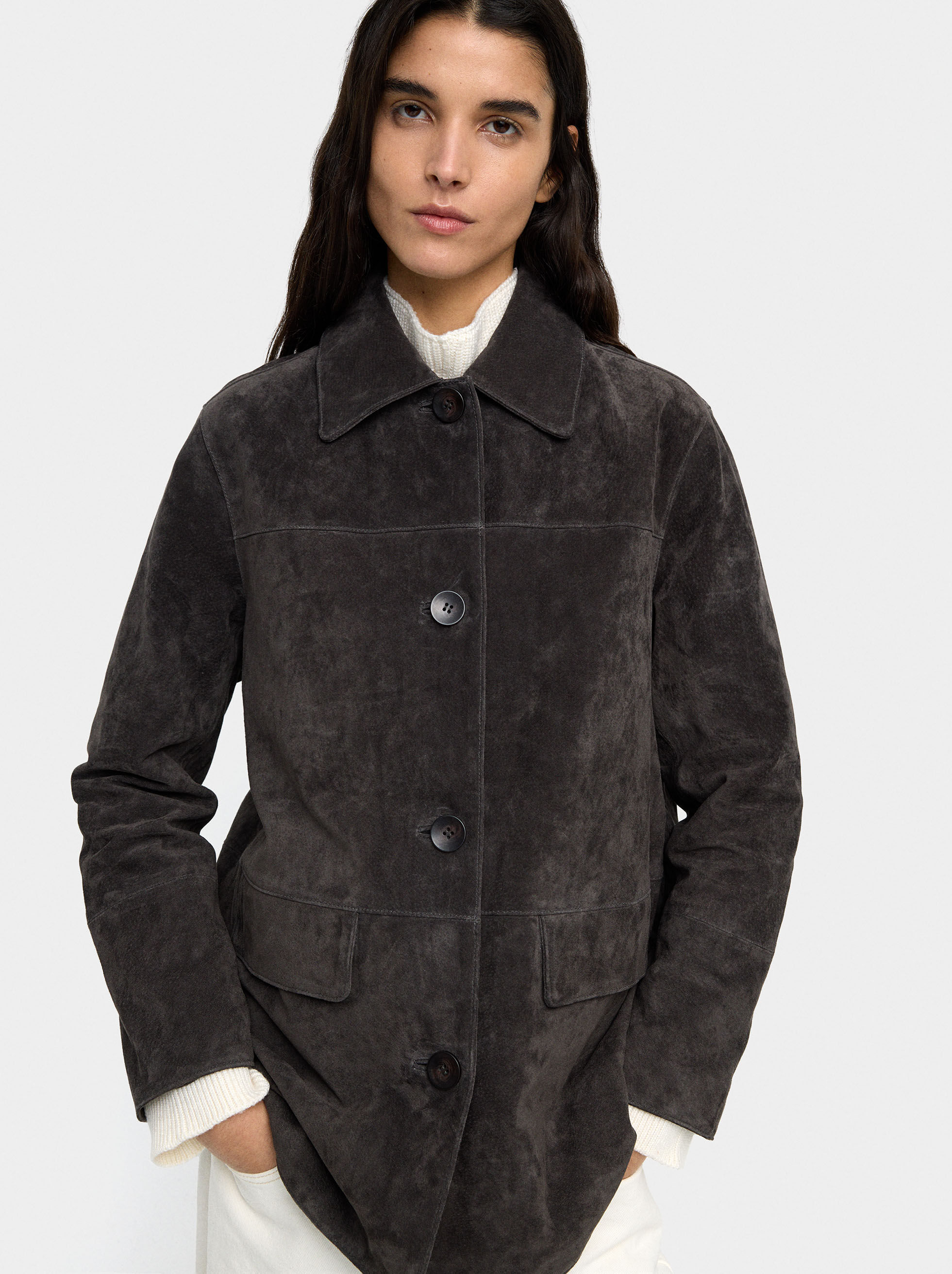 Manteau en fourrure avec boutons