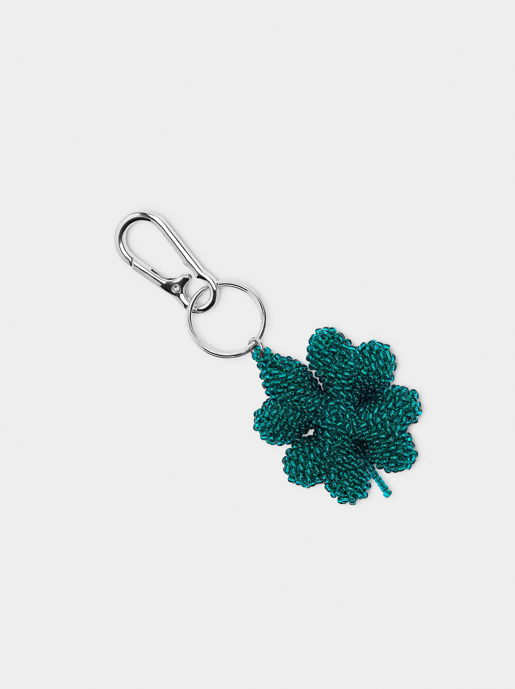 Porte-clés en forme de trèfle à perles