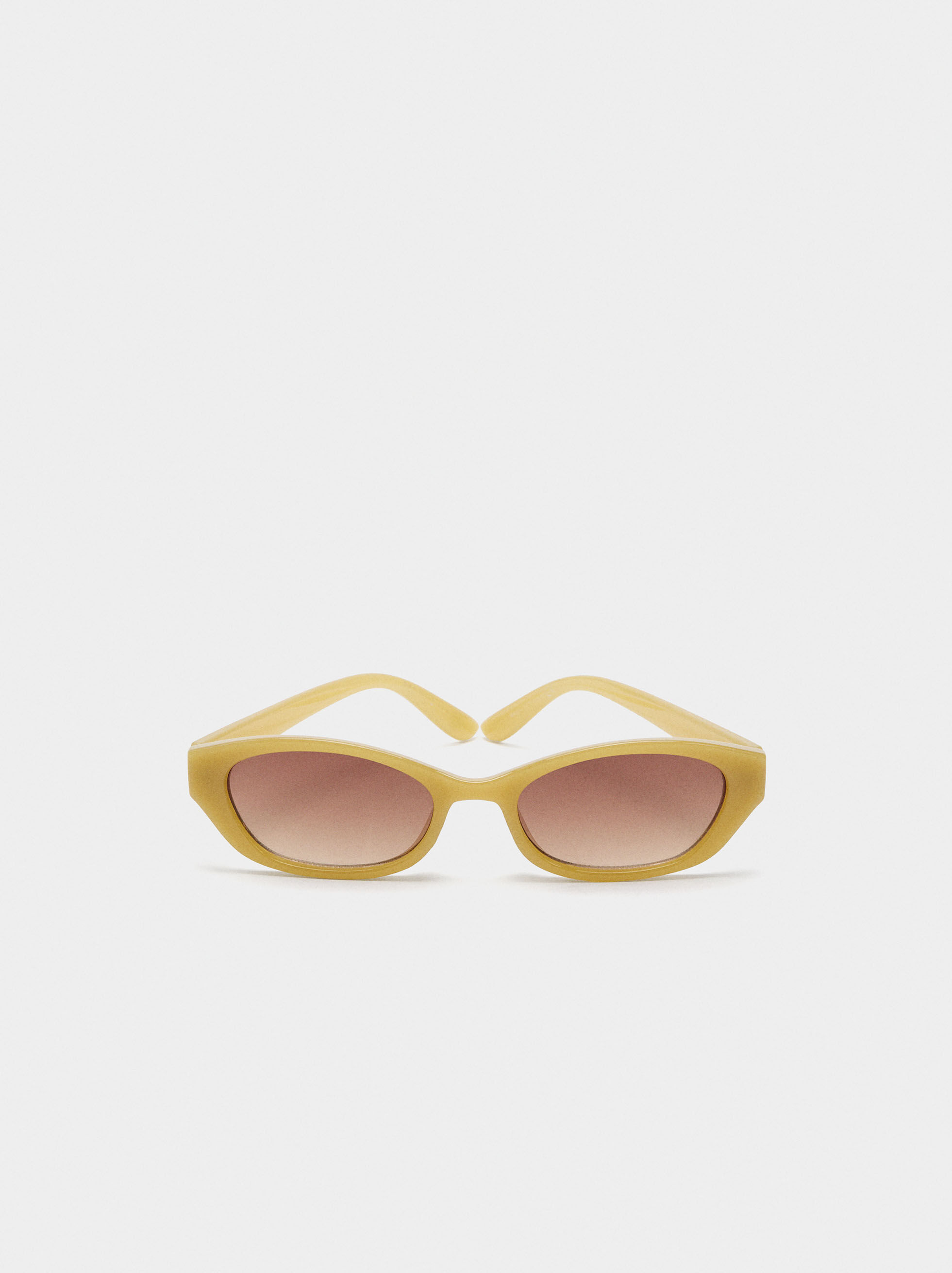 Lunettes de sole allongées