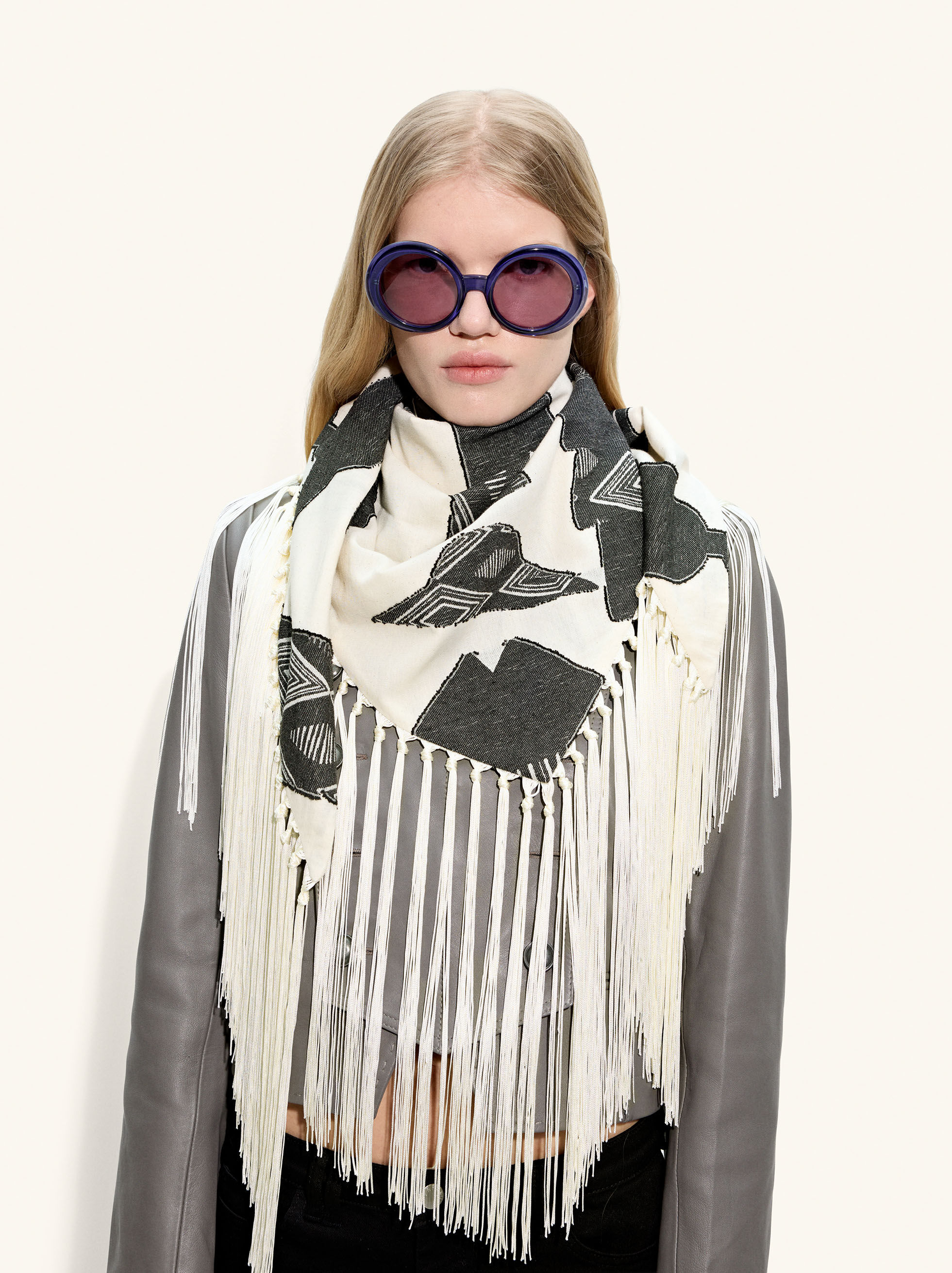 Écharpe carrée jacquard aux franges