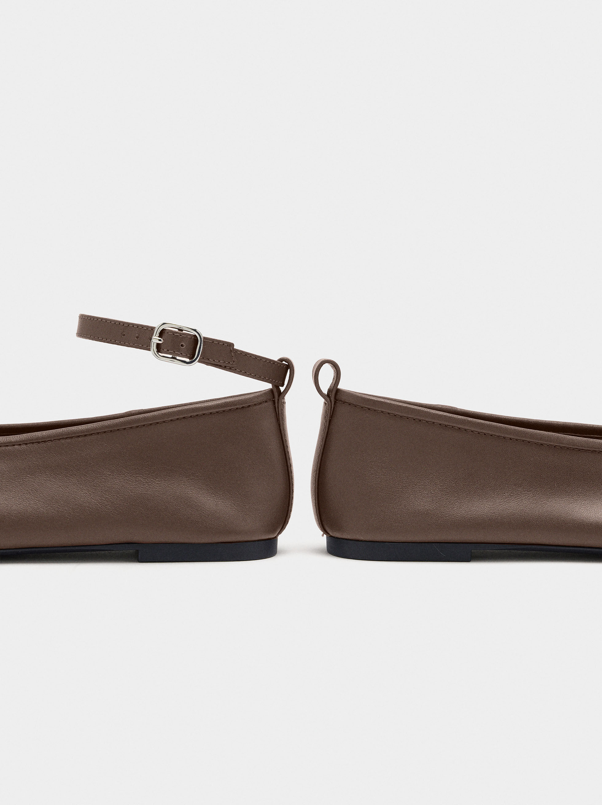 Sabrinas en cuir avec sangle et boucle