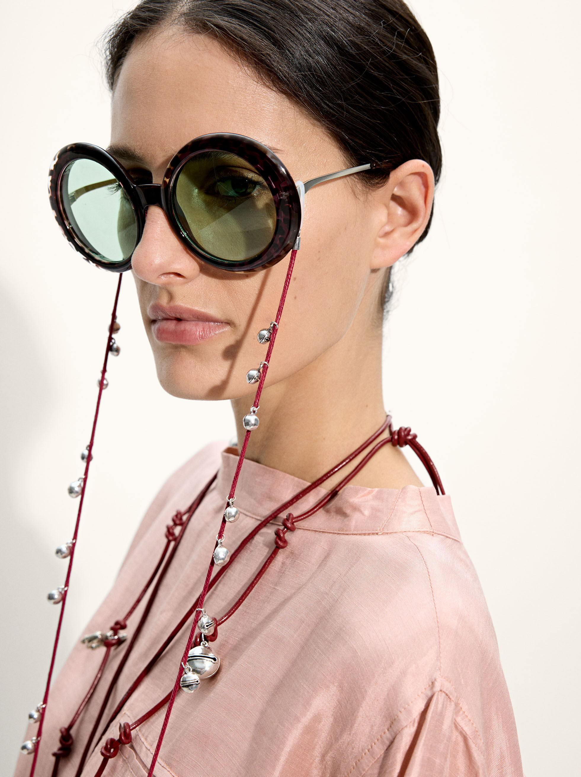 Lanière pour lunettes avec grelots
