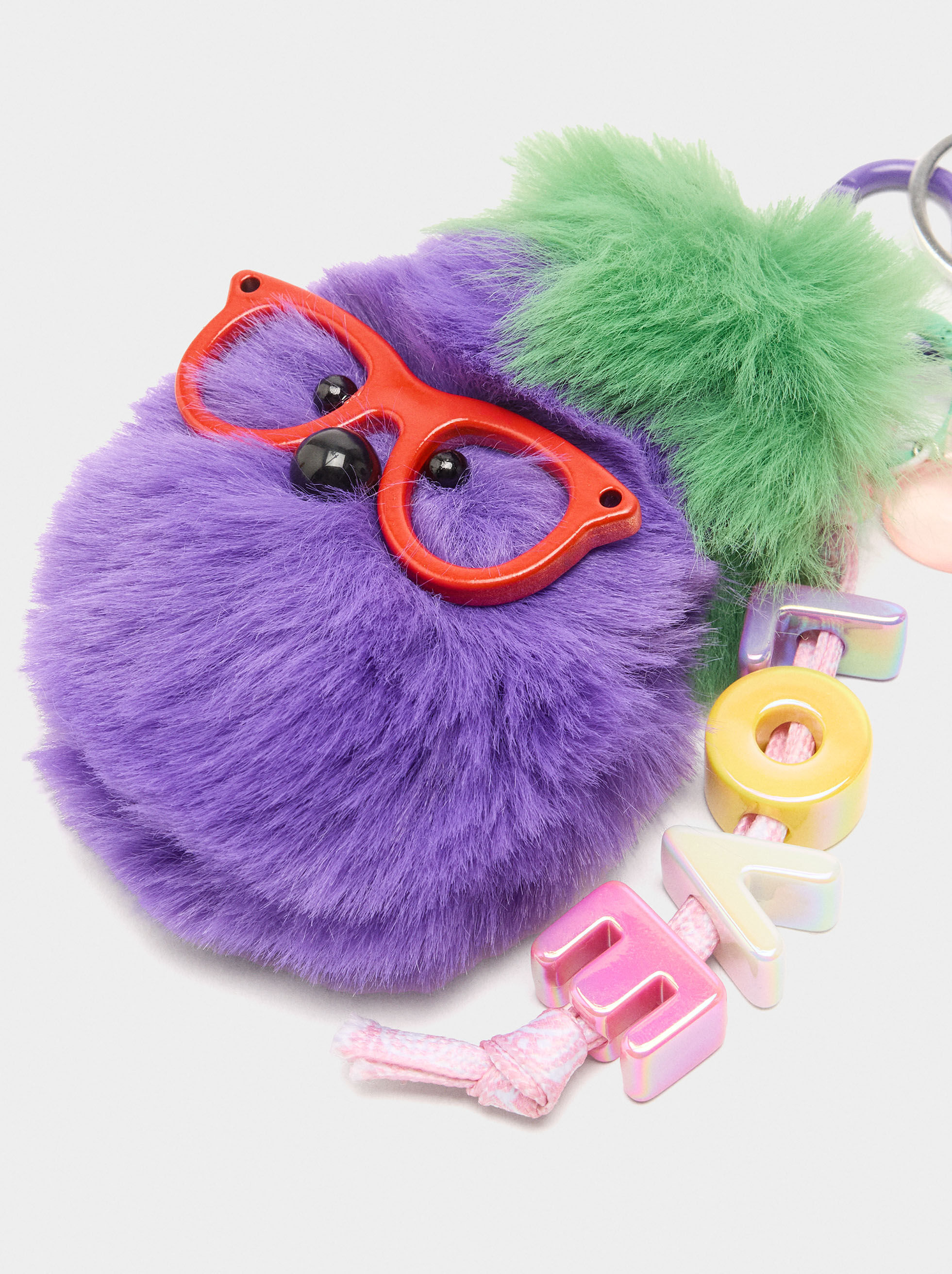 Porte-clés en forme de pompon LOVE