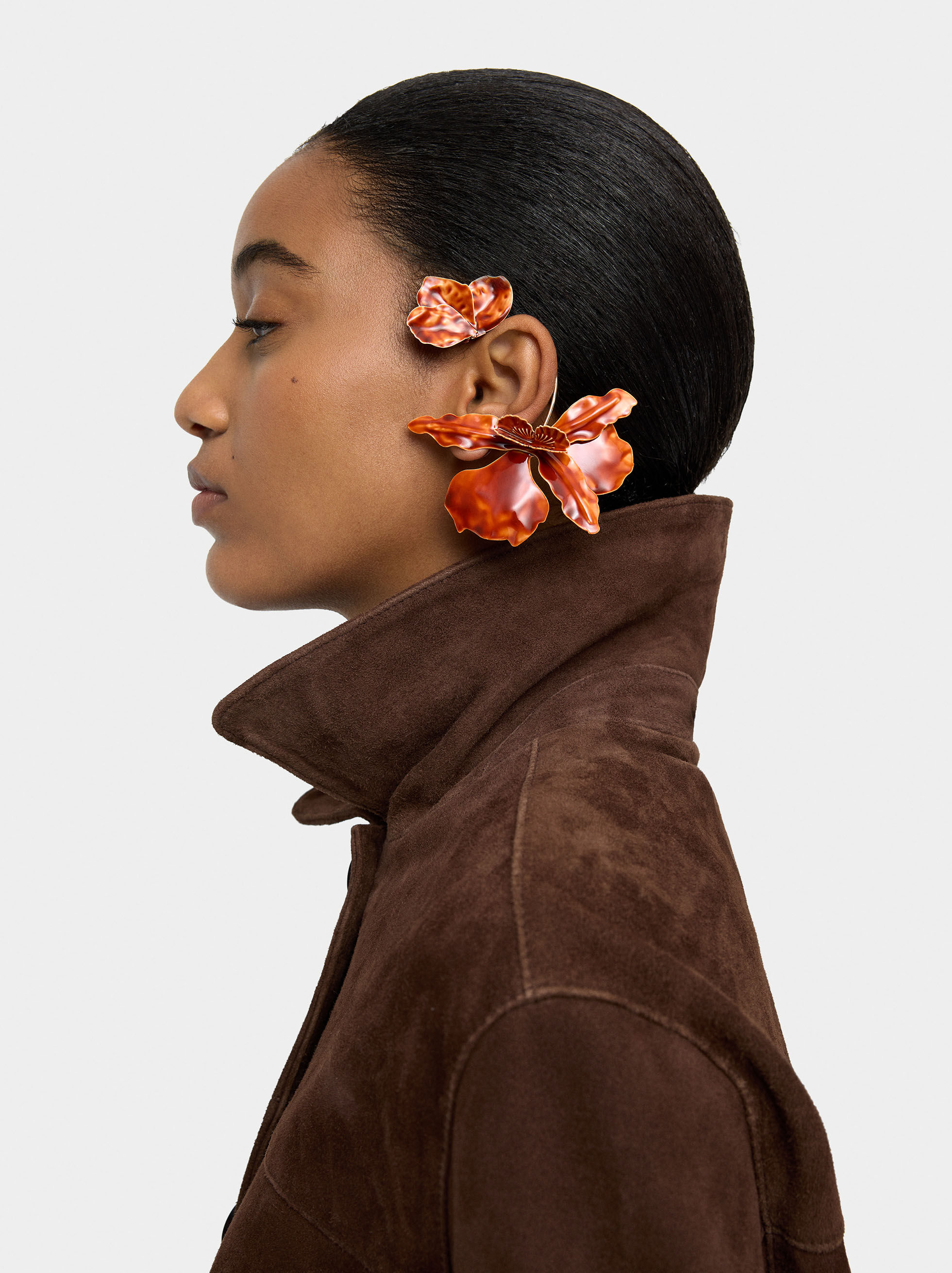 Boucle d'oreille earjacket avec fleurs émaillées