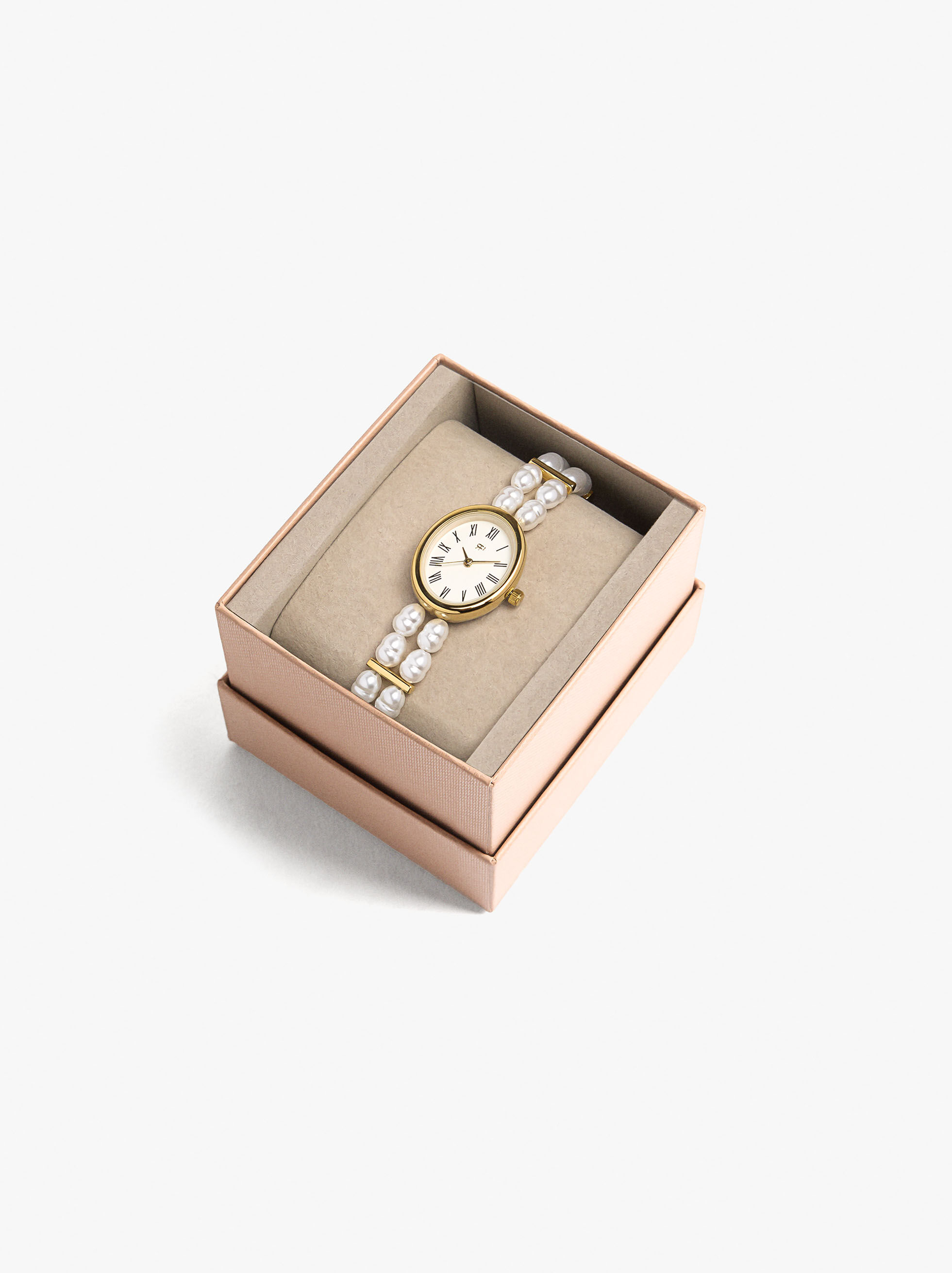 Montre avec multiple bracelets de perles