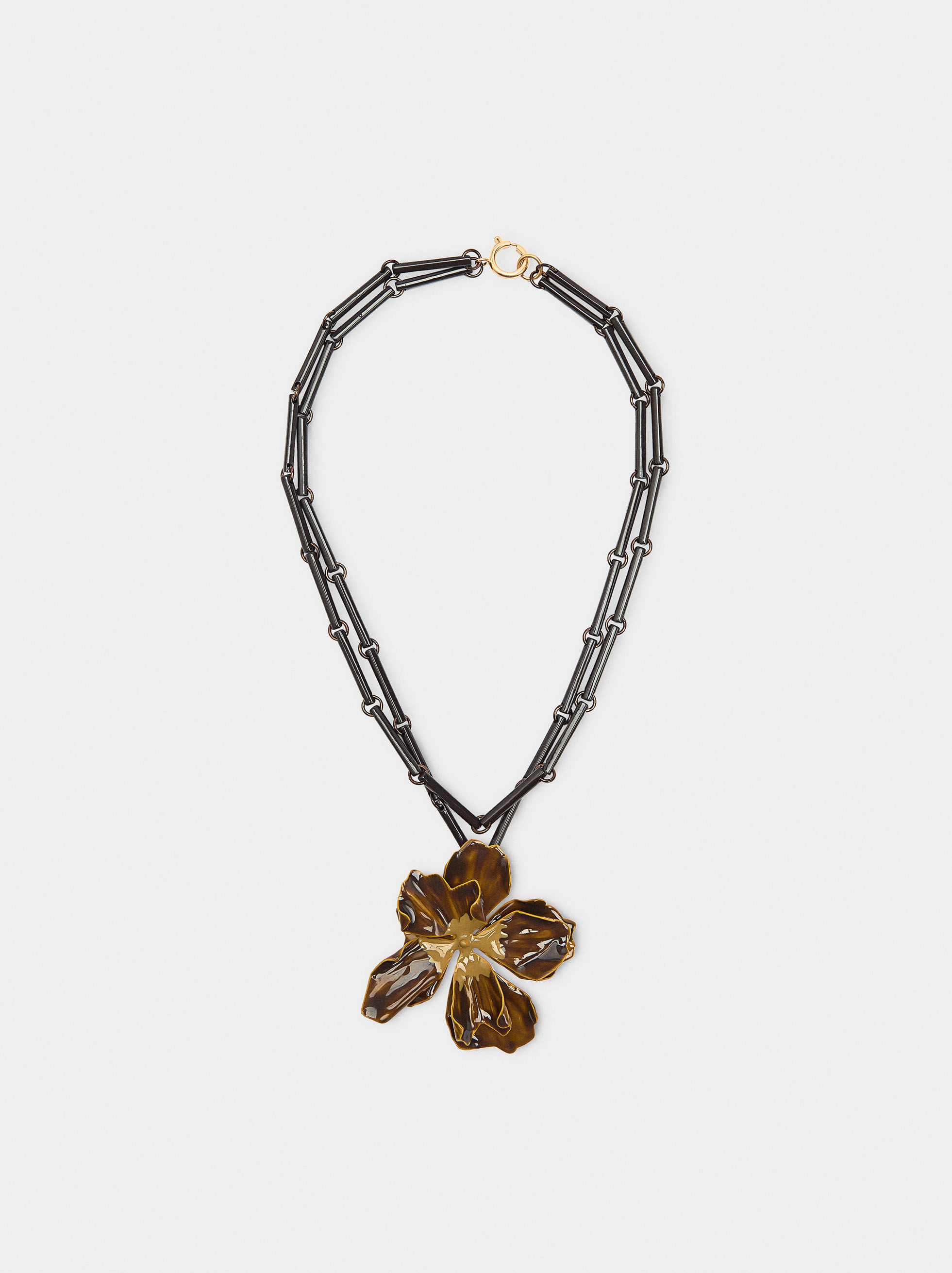 Collier court double avec fleur