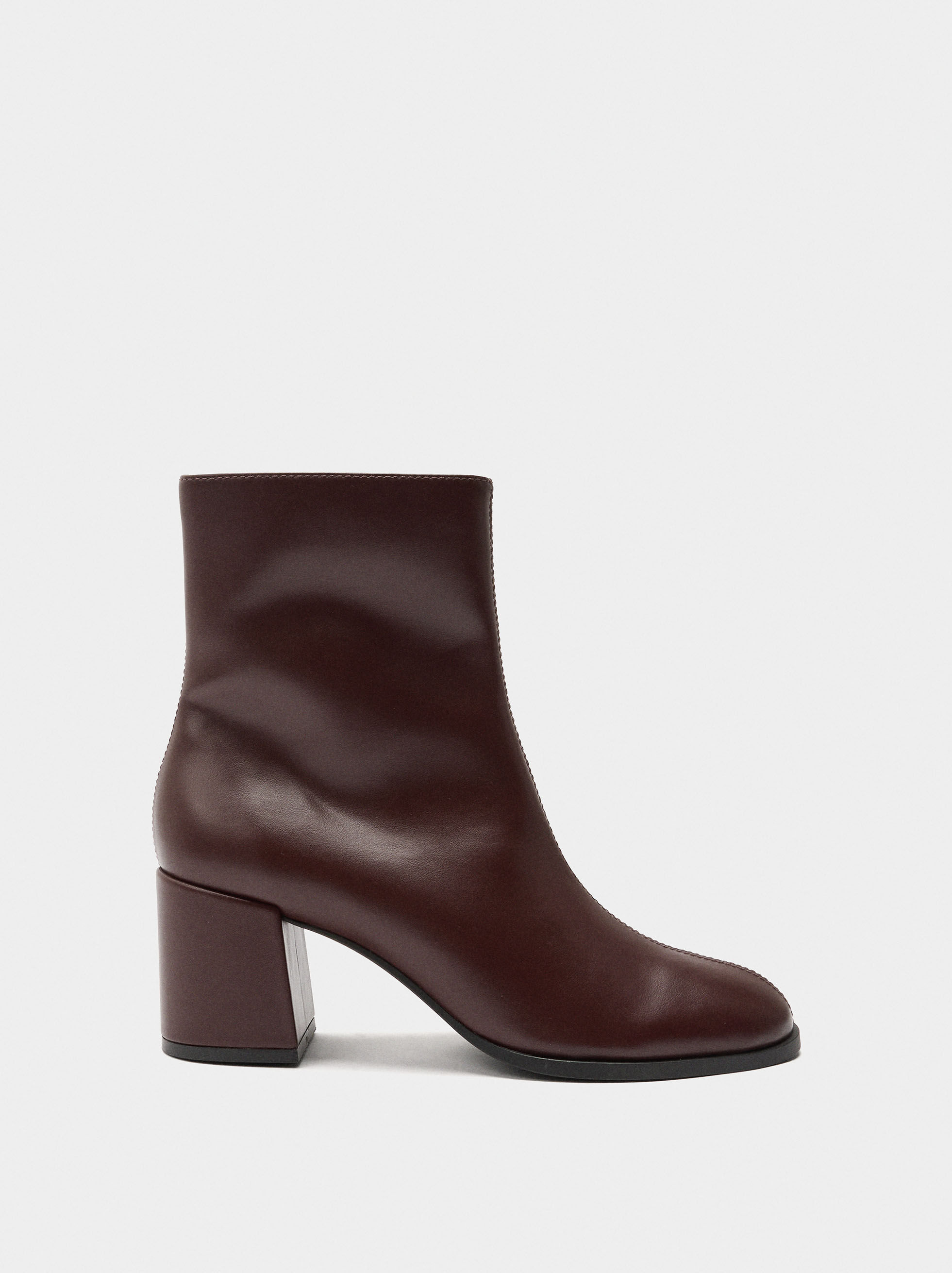 Bottines à talon large avec surpiqûres