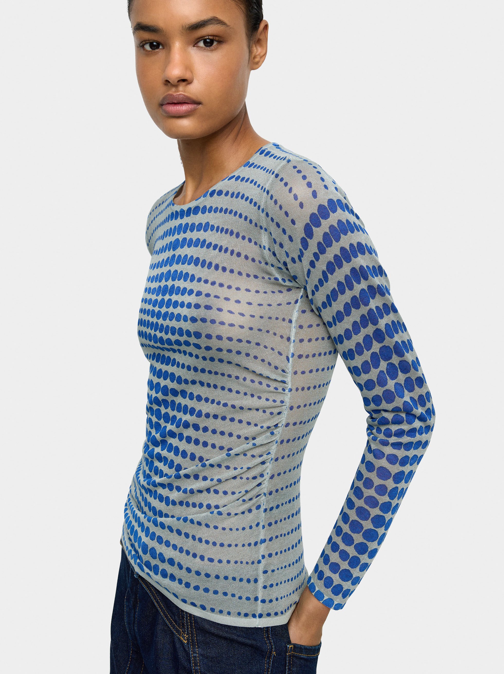 Chemise en maille semi-transparente