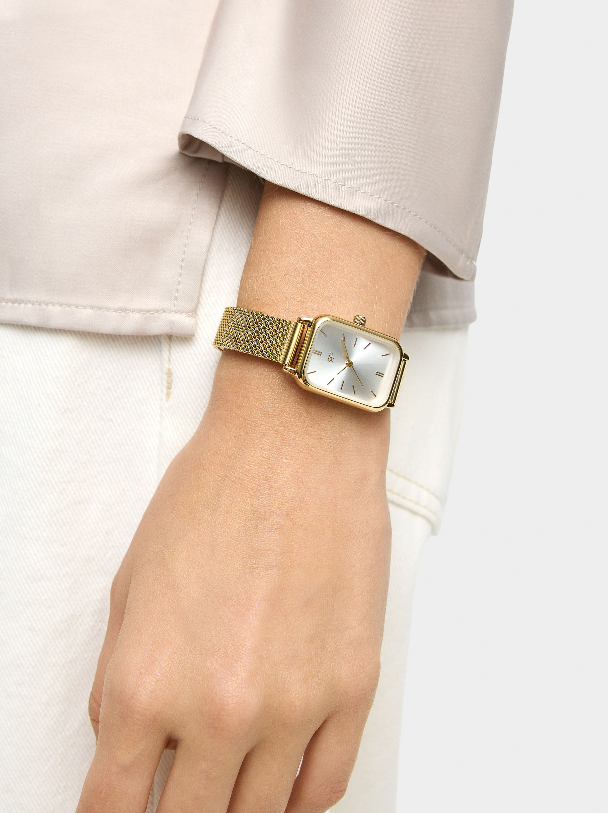 Montre rectangulaire bracelet en maille acier inoxydable