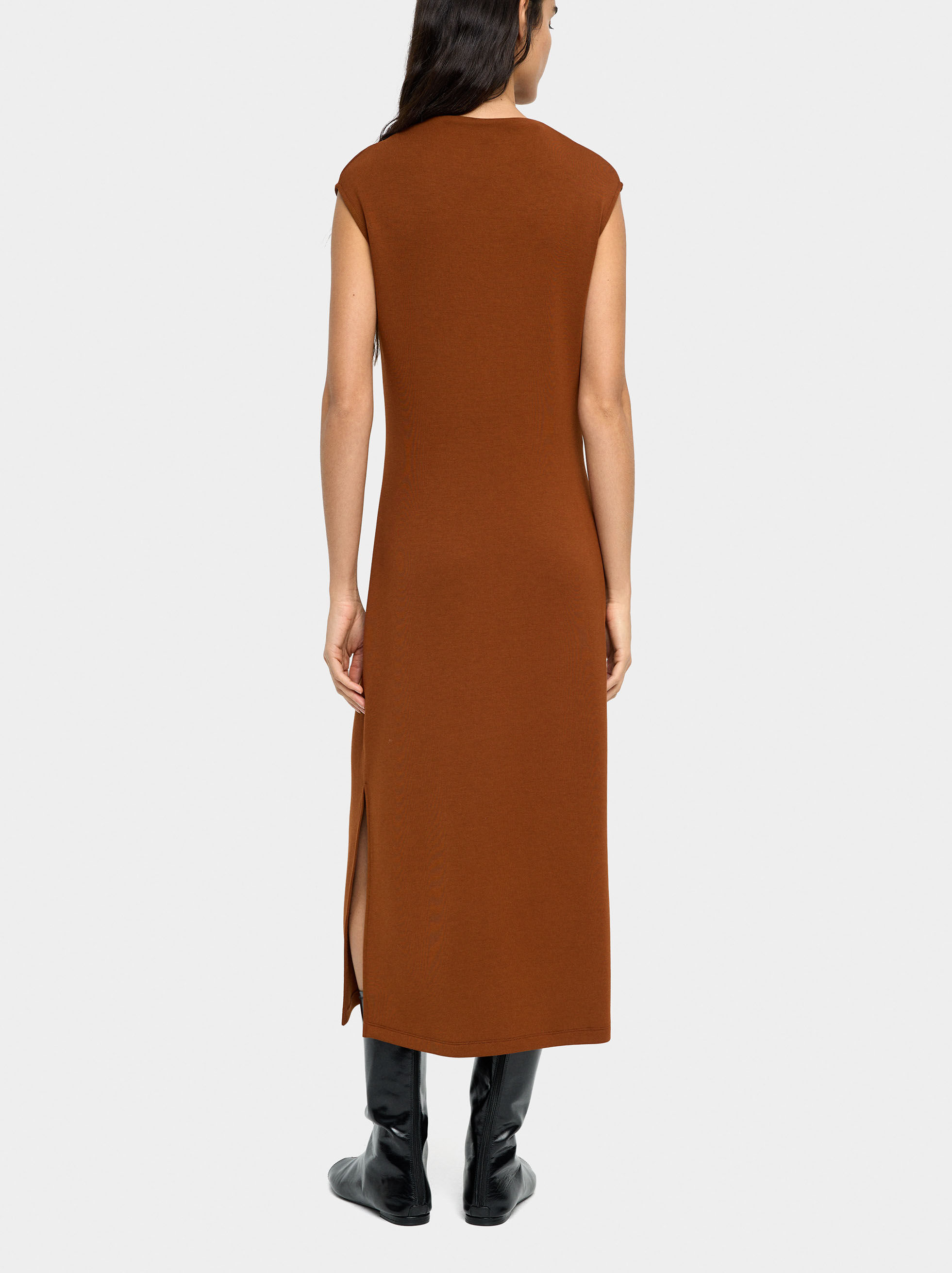 Robe mi-longue à drapé